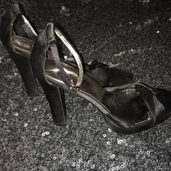 Aldo black satin heels - Picture 2 of 6